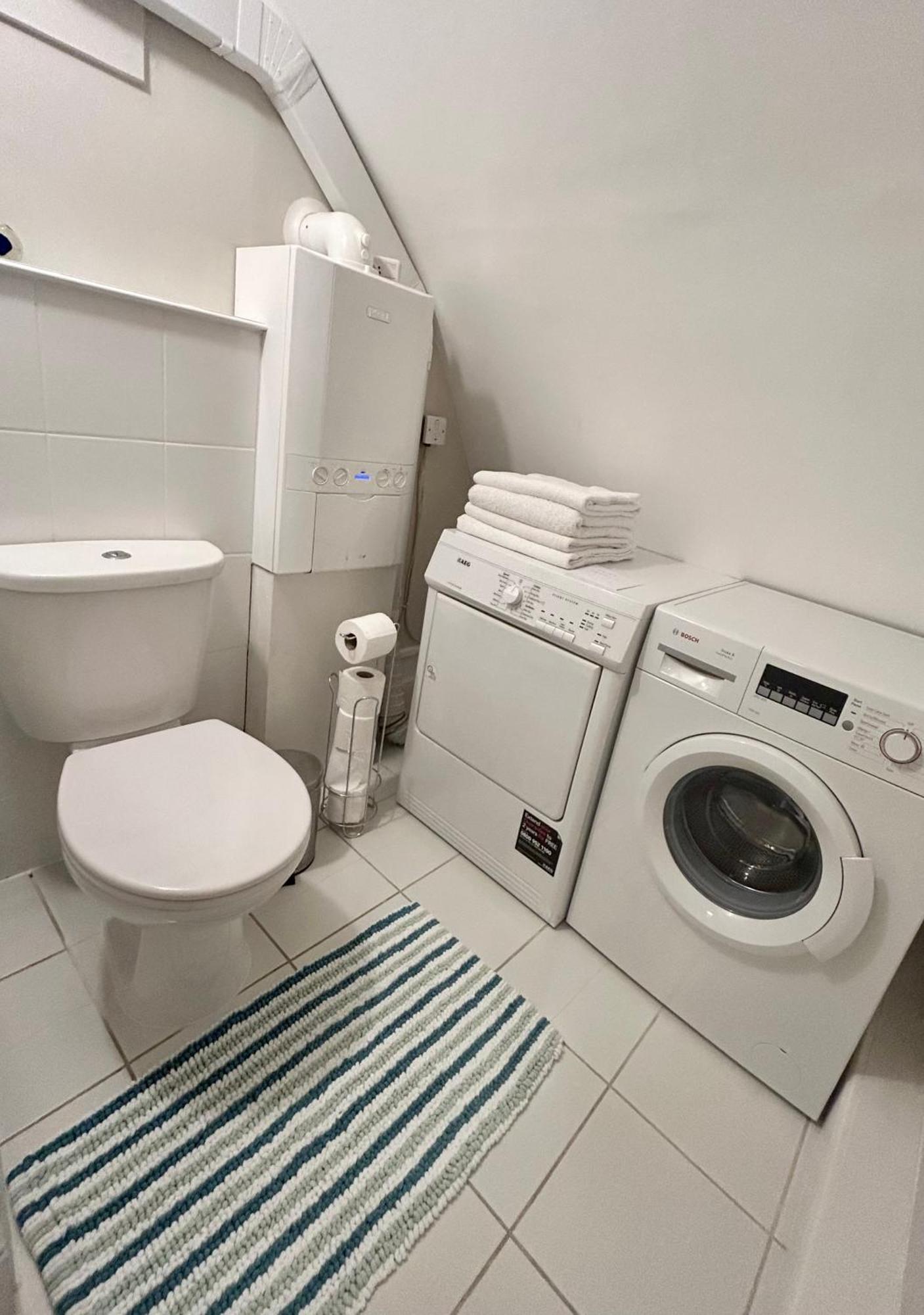 Spacious Comfortable Flat With Free Parking In East Finchley, Muswell Hill & Close To Alexandra Palace Londres Exterior foto