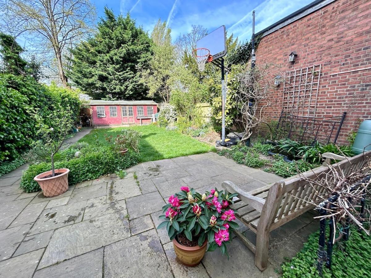 Spacious Comfortable Flat With Free Parking In East Finchley, Muswell Hill & Close To Alexandra Palace Londres Exterior foto
