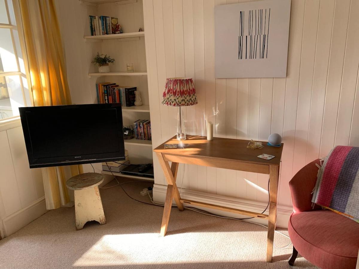 Spacious Comfortable Flat With Free Parking In East Finchley, Muswell Hill & Close To Alexandra Palace Londres Exterior foto